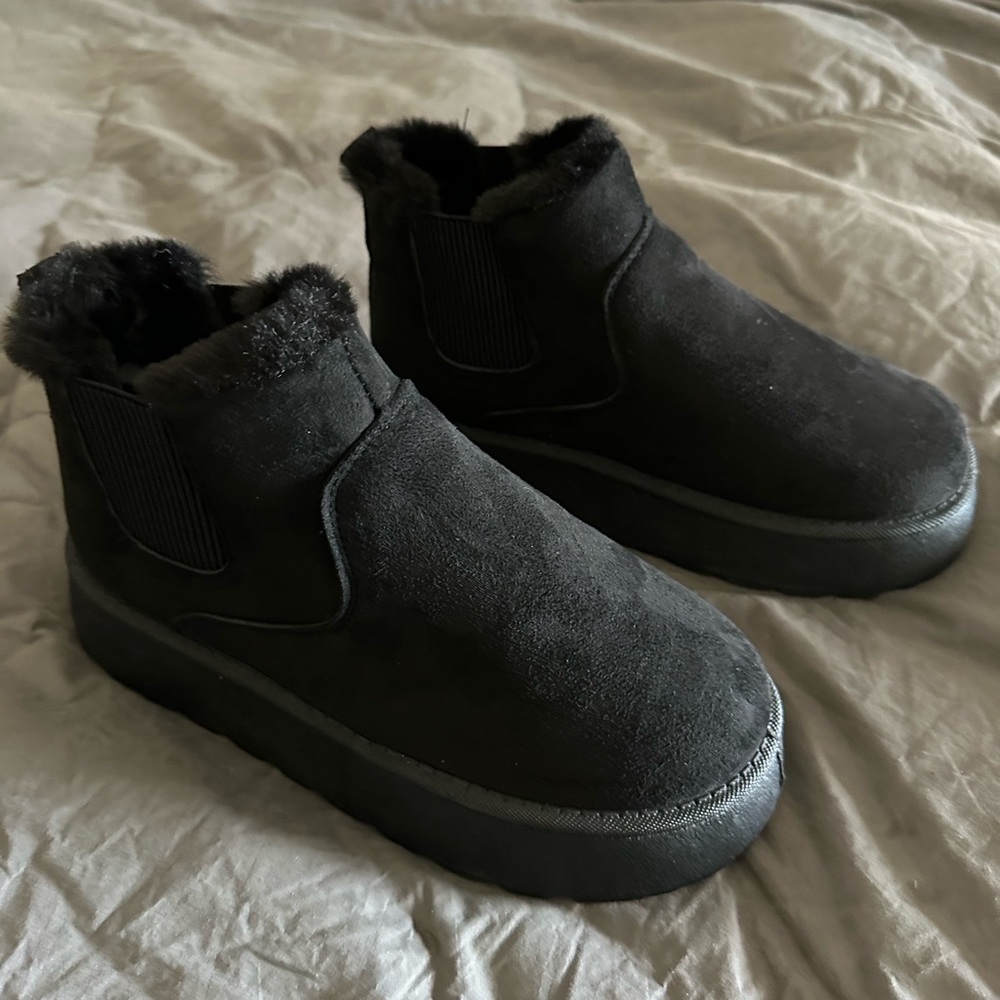 Brand new women’s Booties
